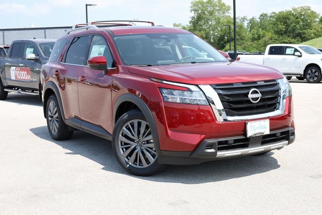 2024 Nissan Pathfinder SL 2