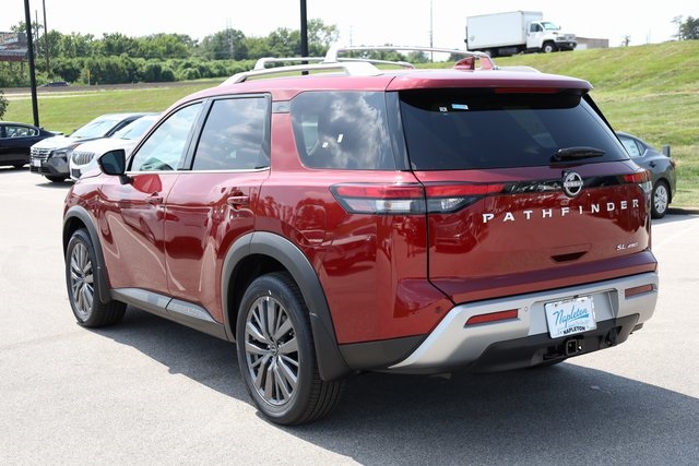 2024 Nissan Pathfinder SL 5