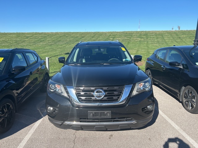 2017 Nissan Pathfinder SL 6