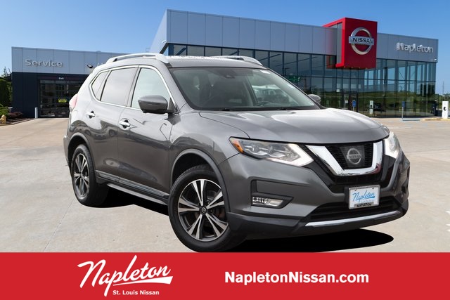 2017 Nissan Rogue SL 1