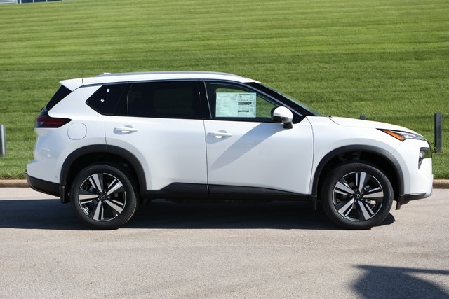 2024 Nissan Rogue SL 4