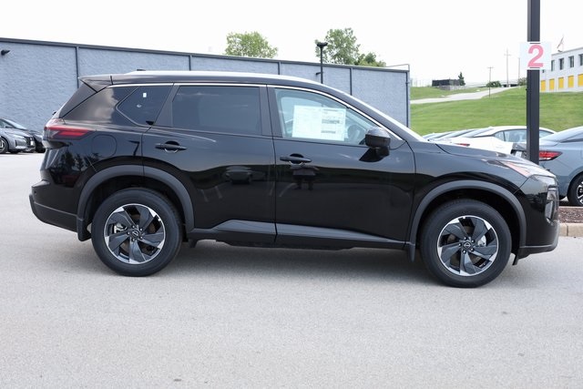 2024 Nissan Rogue SV 4