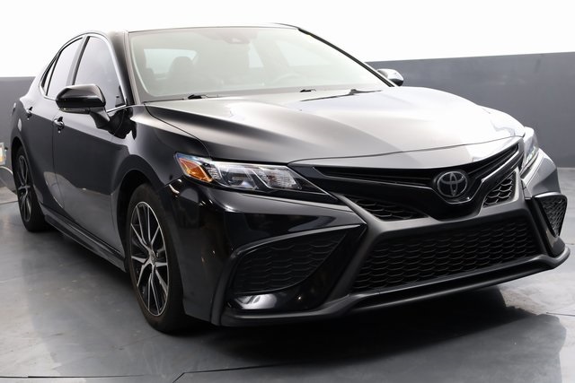 2024 Toyota Camry SE 2