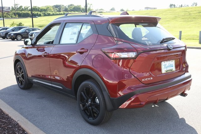 2024 Nissan Kicks SR 5