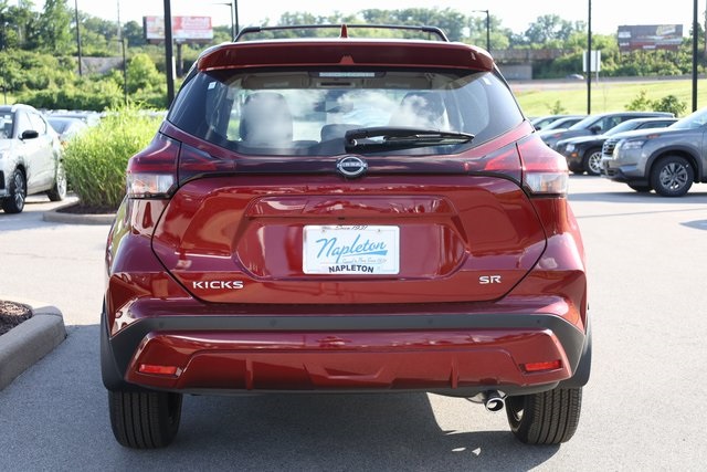 2024 Nissan Kicks SR 6