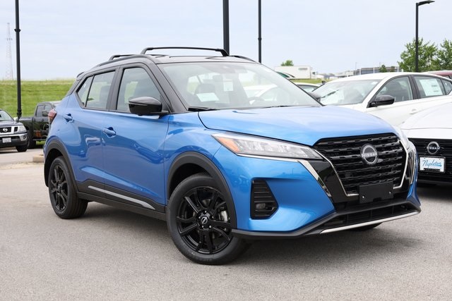 2024 Nissan Kicks SR 2