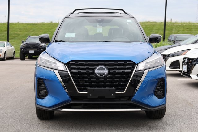 2024 Nissan Kicks SR 3