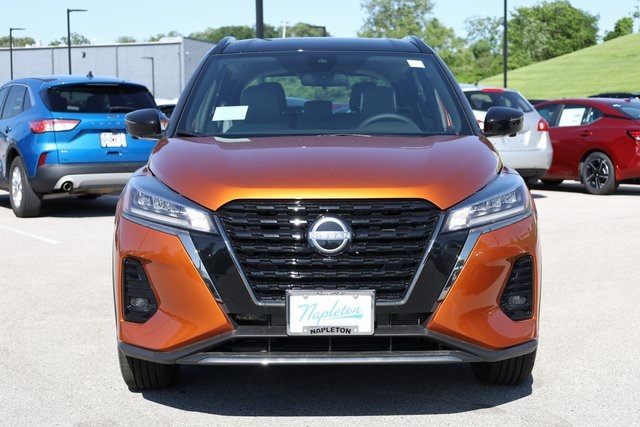 2024 Nissan Kicks SR 3