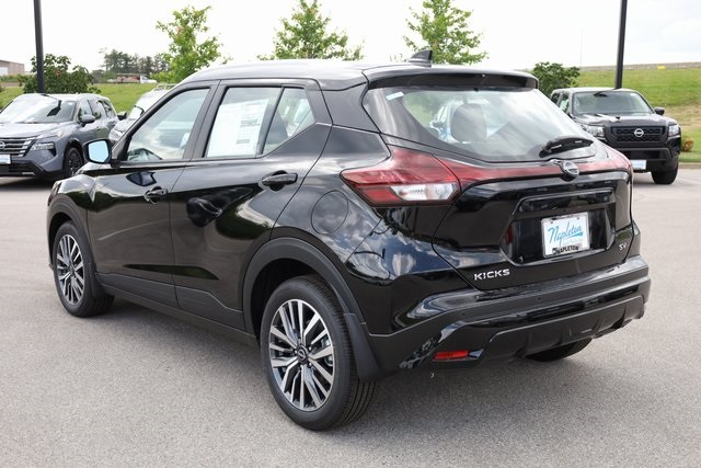 2024 Nissan Kicks SV 4