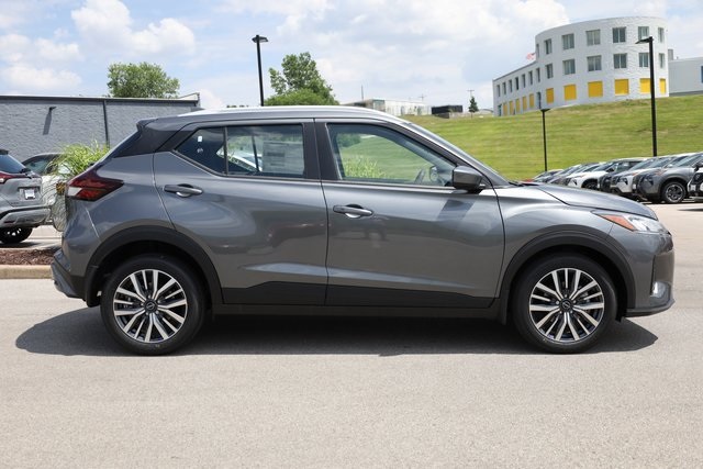 2024 Nissan Kicks SV 3