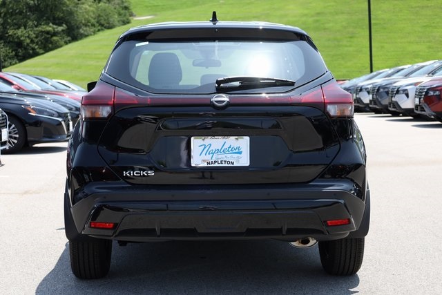 2024 Nissan Kicks S 6