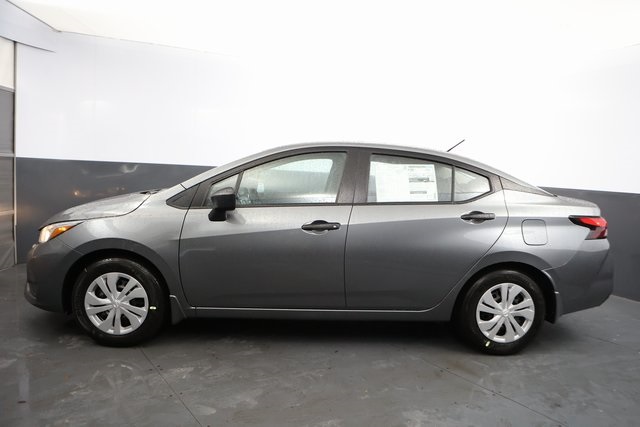 2024 Nissan Versa 1.6 S 5