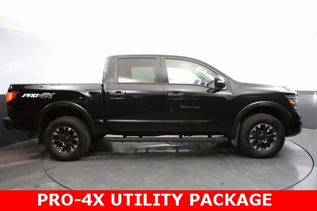 2023 Nissan Titan PRO-4X 4