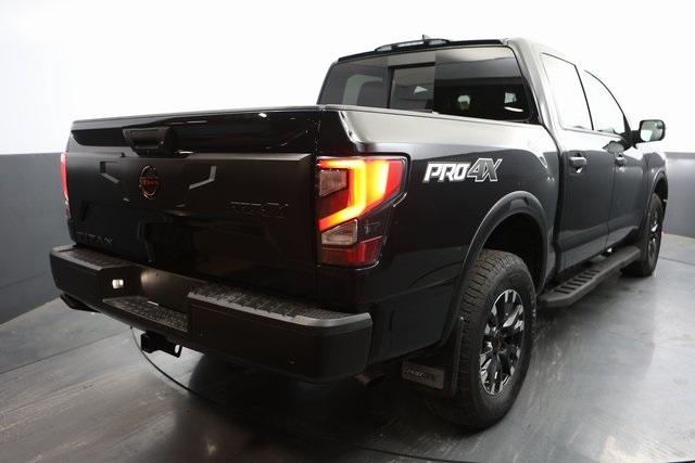 2023 Nissan Titan PRO-4X 5