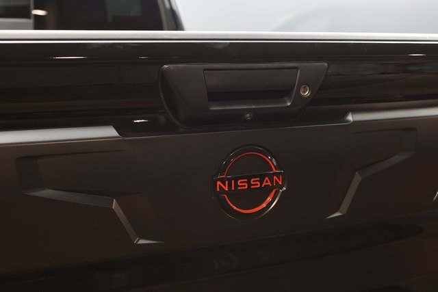 2023 Nissan Titan PRO-4X 8