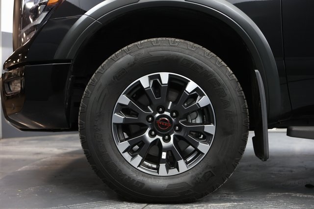 2023 Nissan Titan PRO-4X 11