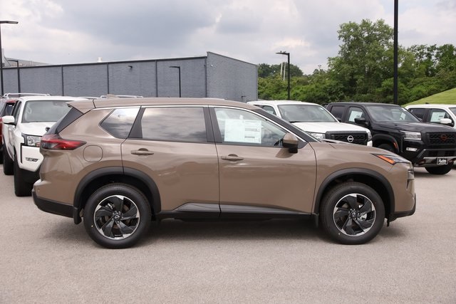 2024 Nissan Rogue SV 5