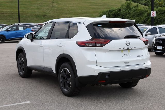 2024 Nissan Rogue SV 4