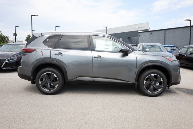 2024 Nissan Rogue SV 4