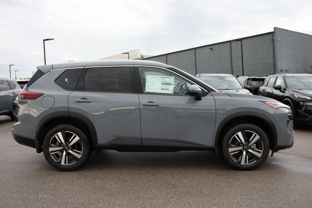 2024 Nissan Rogue SL 4