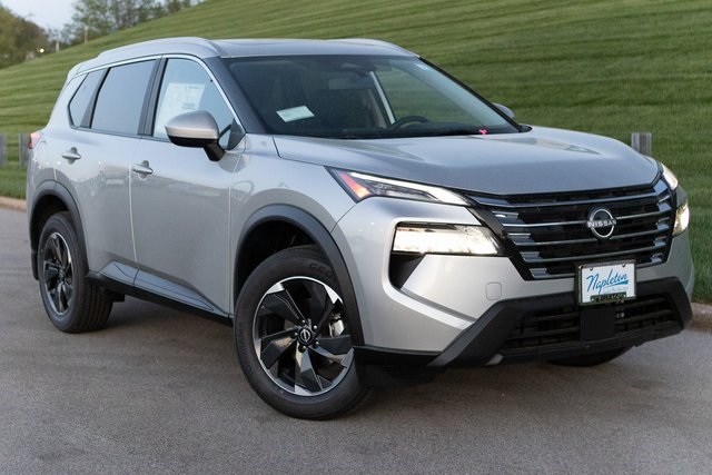 2024 Nissan Rogue SV 2