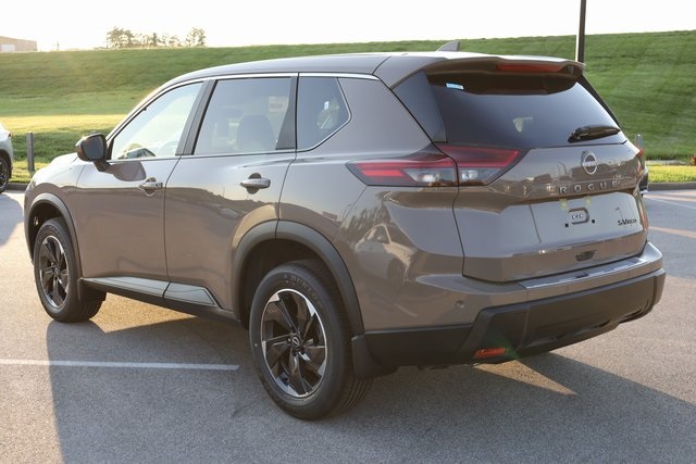 2024 Nissan Rogue SV 5