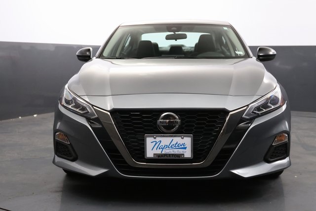 2022 Nissan Altima 2.5 SR 2