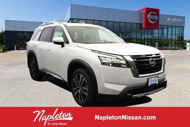 2025 Nissan Pathfinder Platinum 1