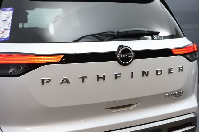 2025 Nissan Pathfinder Platinum 10