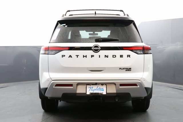 2025 Nissan Pathfinder Platinum 8