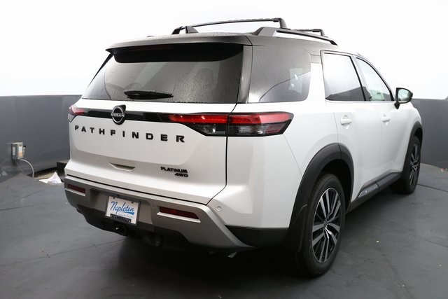 2025 Nissan Pathfinder Platinum 9