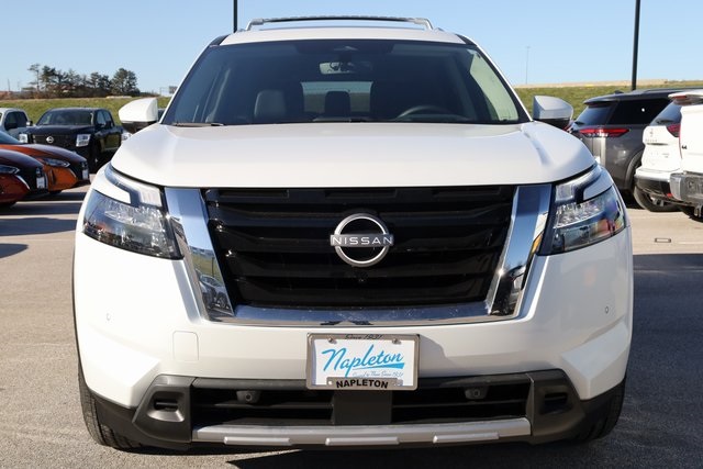 2025 Nissan Pathfinder Platinum 3