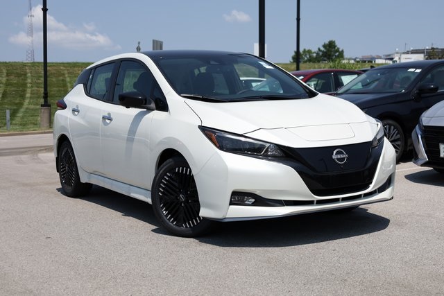 2025 Nissan Leaf SV Plus 2