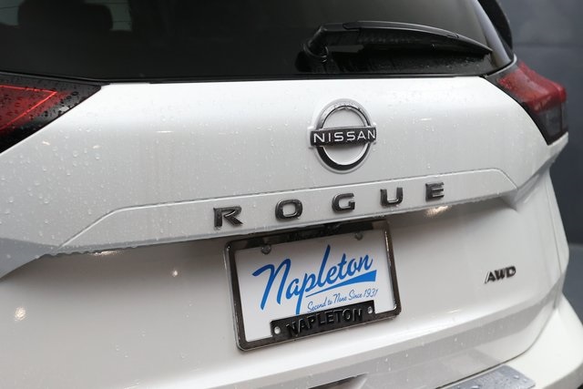 2025 Nissan Rogue SV 7