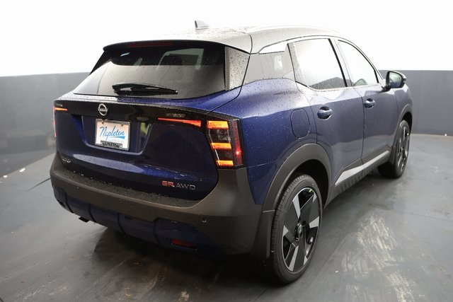 2025 Nissan Kicks SR 9