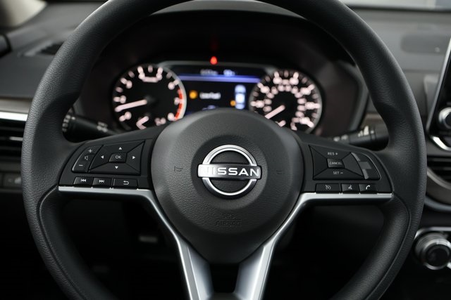 2025 Nissan Altima 2.5 SV 17