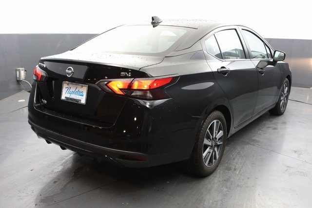 2020 Nissan Versa 1.6 SV 5