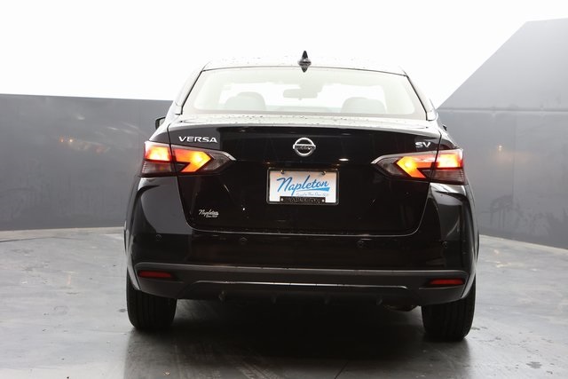 2020 Nissan Versa 1.6 SV 7