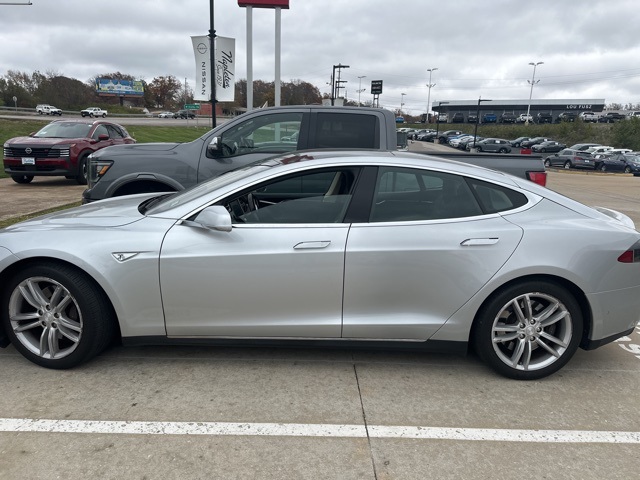 2015 Tesla Model S 60 3