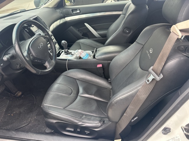 2013 INFINITI G37 X 9