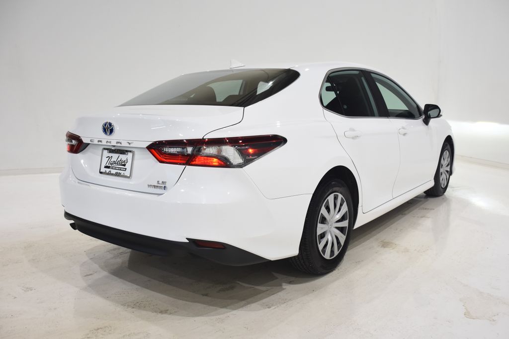 2024 Toyota Camry Hybrid LE 4