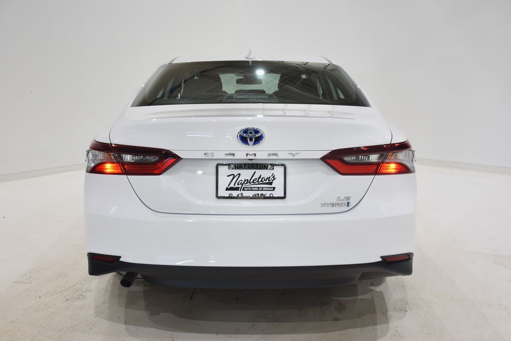 2024 Toyota Camry Hybrid LE 5