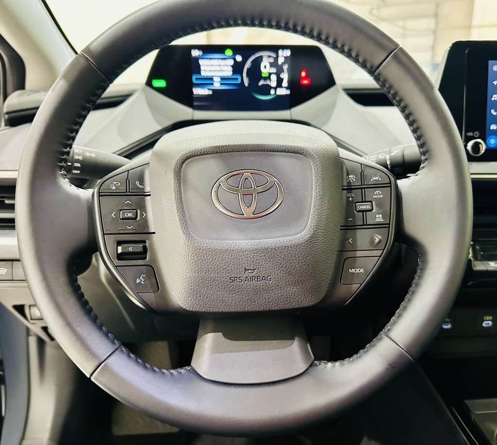 2023 Toyota Prius LE 10