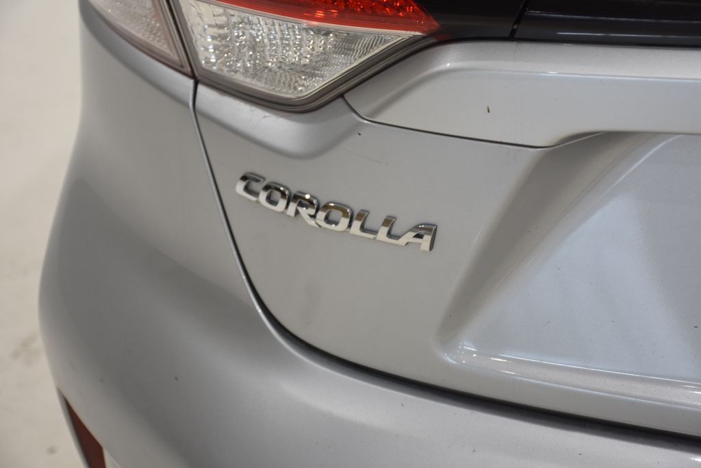 2022 Toyota Corolla LE 25