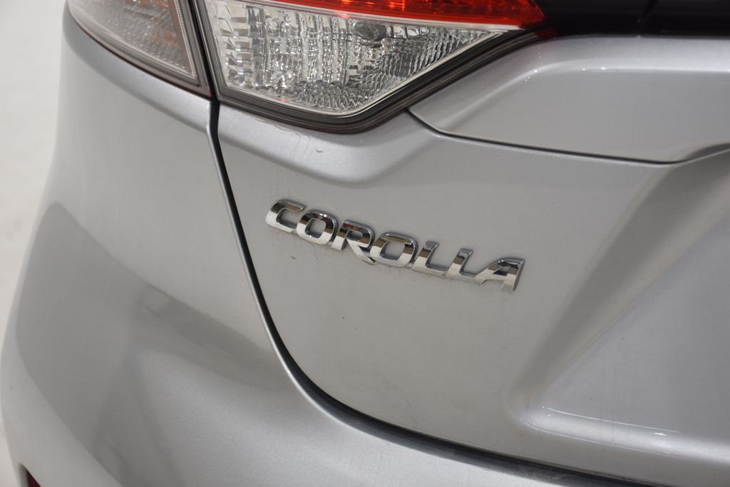 2022 Toyota Corolla LE 24