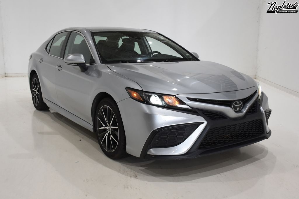 2023 Toyota Camry SE 1