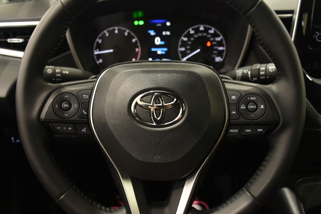 2023 Toyota Corolla Hatchback SE 10