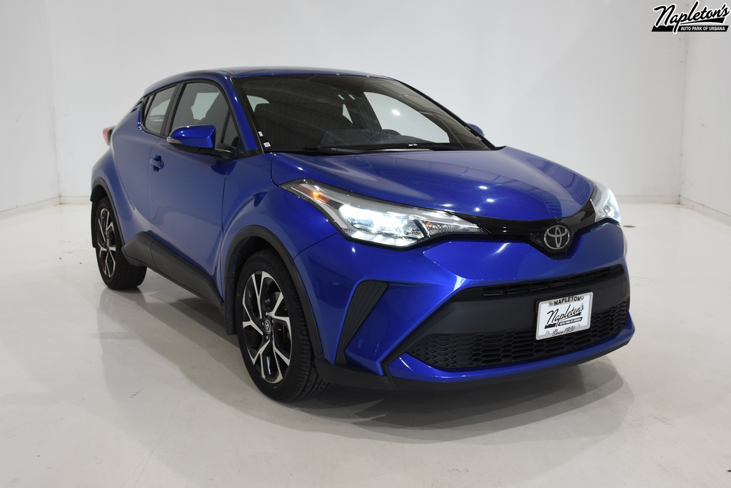 2022 Toyota C-HR XLE 1