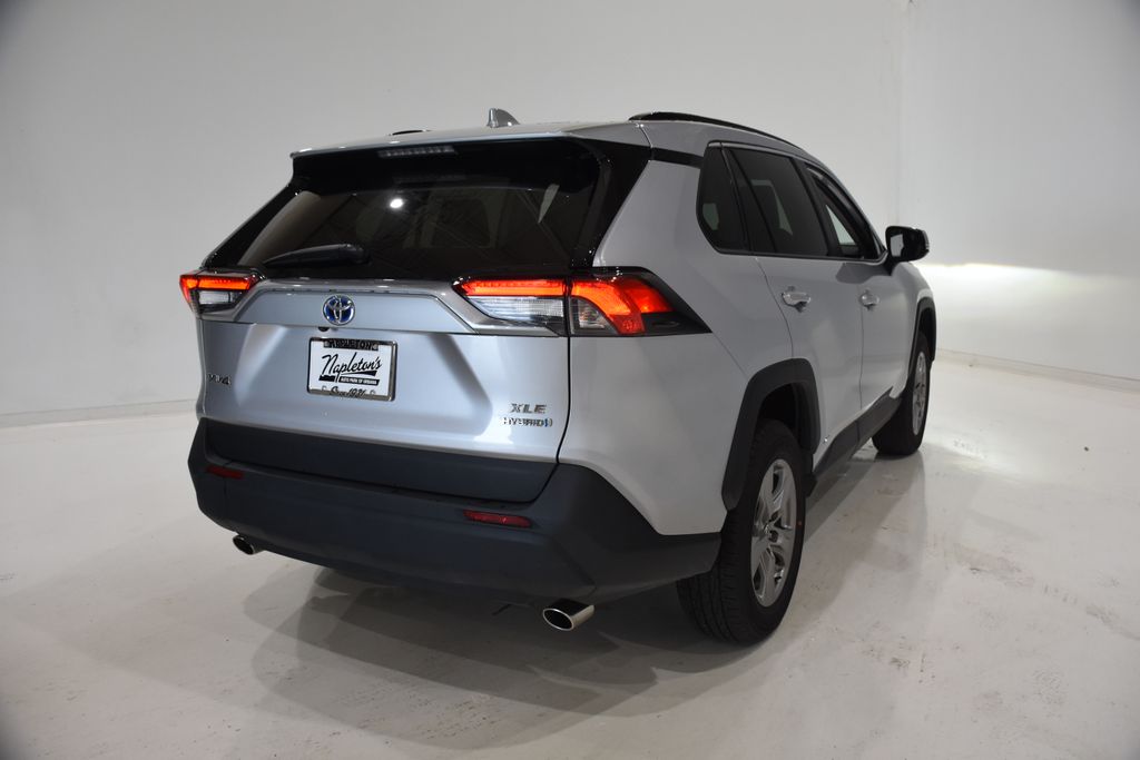 2024 Toyota RAV4 Hybrid XLE 5