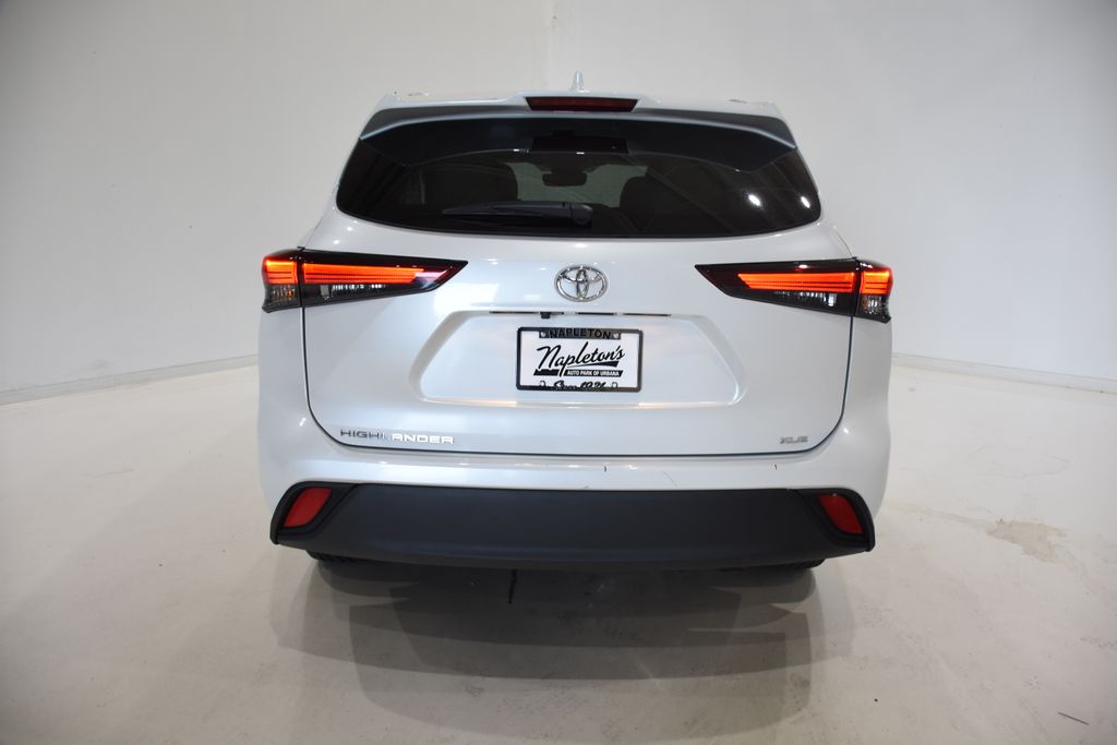 2024 Toyota Highlander LE 5